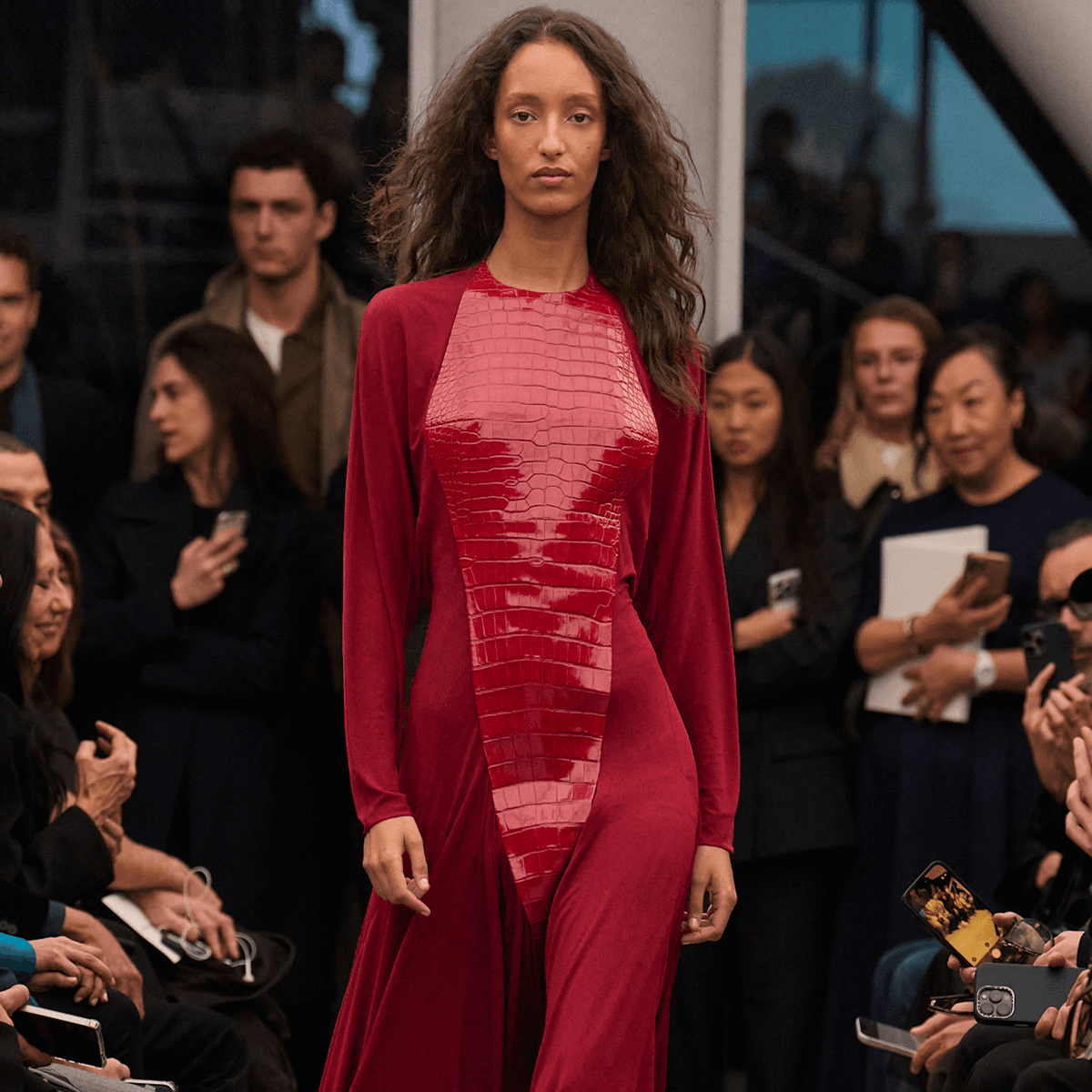  Pieter Mulier’s Final Alaïa Collection Is a Love Letter to the House He Leaves Behind 