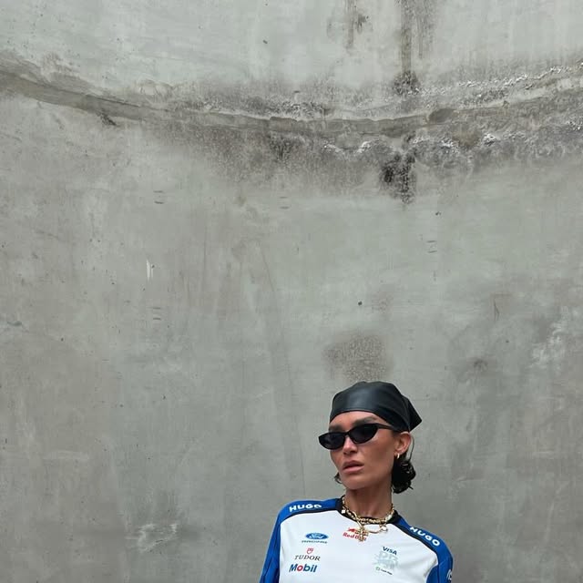 Uniform off track, team kit styled my way @visacashapprb ahead of the opening race in Melbourne. ad