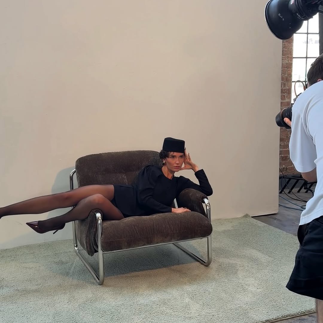 A little behind the scenes, on set for The Lissy Chair with @sofaclub.uk 📸